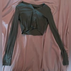 Green cropped botton up shirt